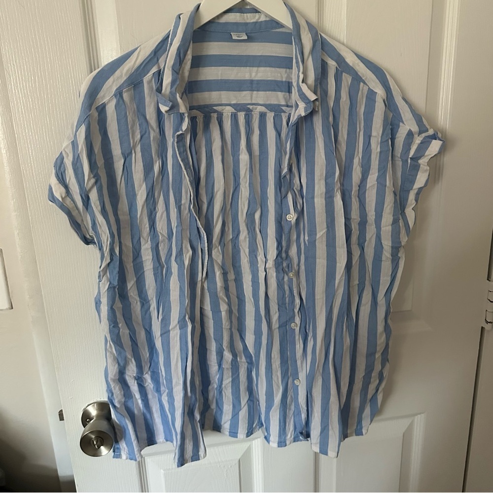 Blue and White Stripes Short Sleeve Button Down